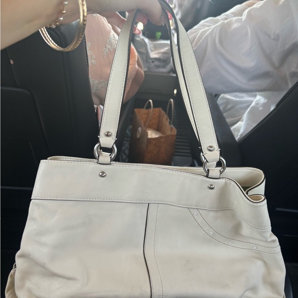 COACH LEATHER STUDDED APPLIQUE CARRYALL SHOULDER BAG - Picture 2 of 6